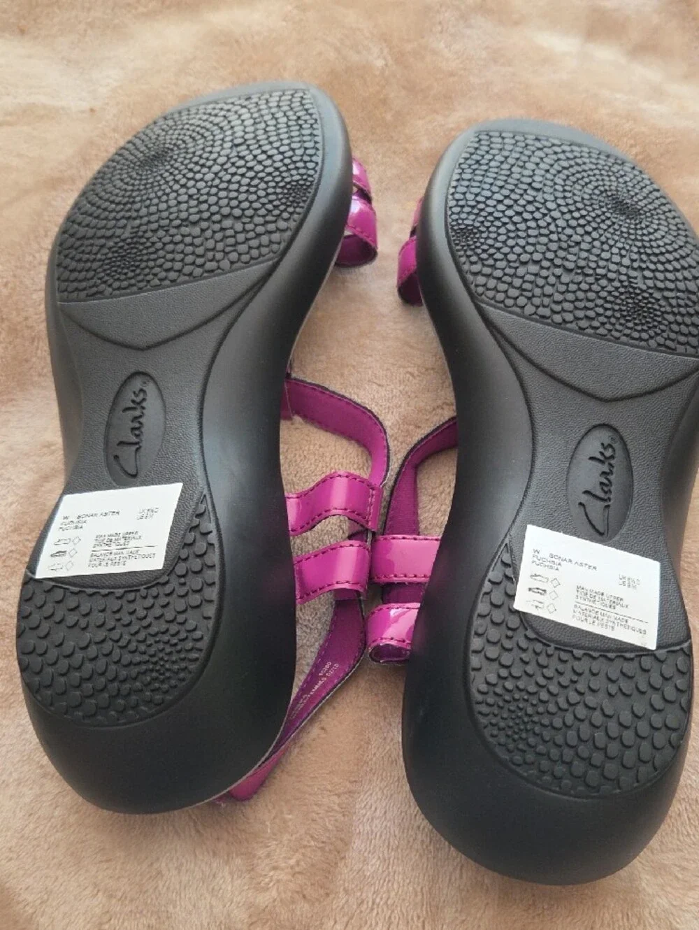 Clarks Magenta Strappy Comfort Sandals